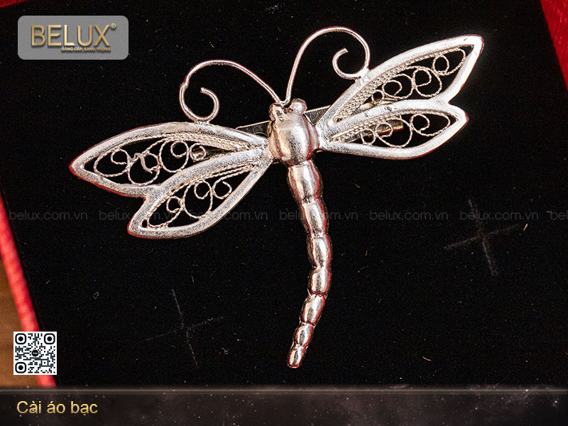 Hoa cài áo bằng bạc mẫu 1&nbsp;